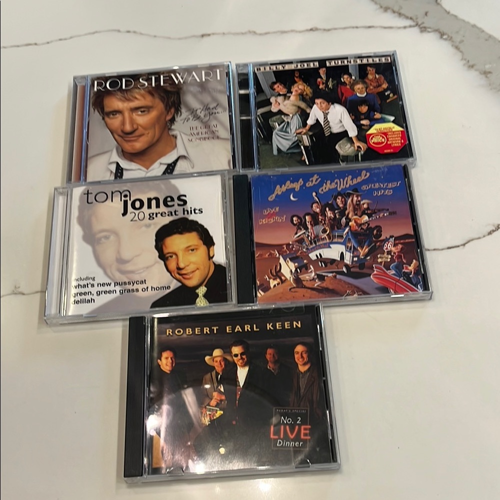 CD’s Bundle of 5. See Titles of different artists. All in very good condition